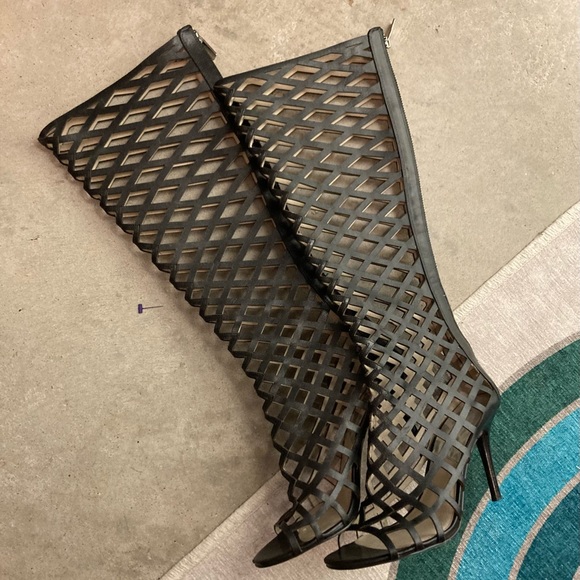 Michael Kors LARISSA Cage boot - Picture 10 of 15